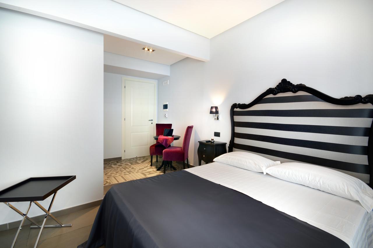 Barbarella Suite Neapel Exteriör bild