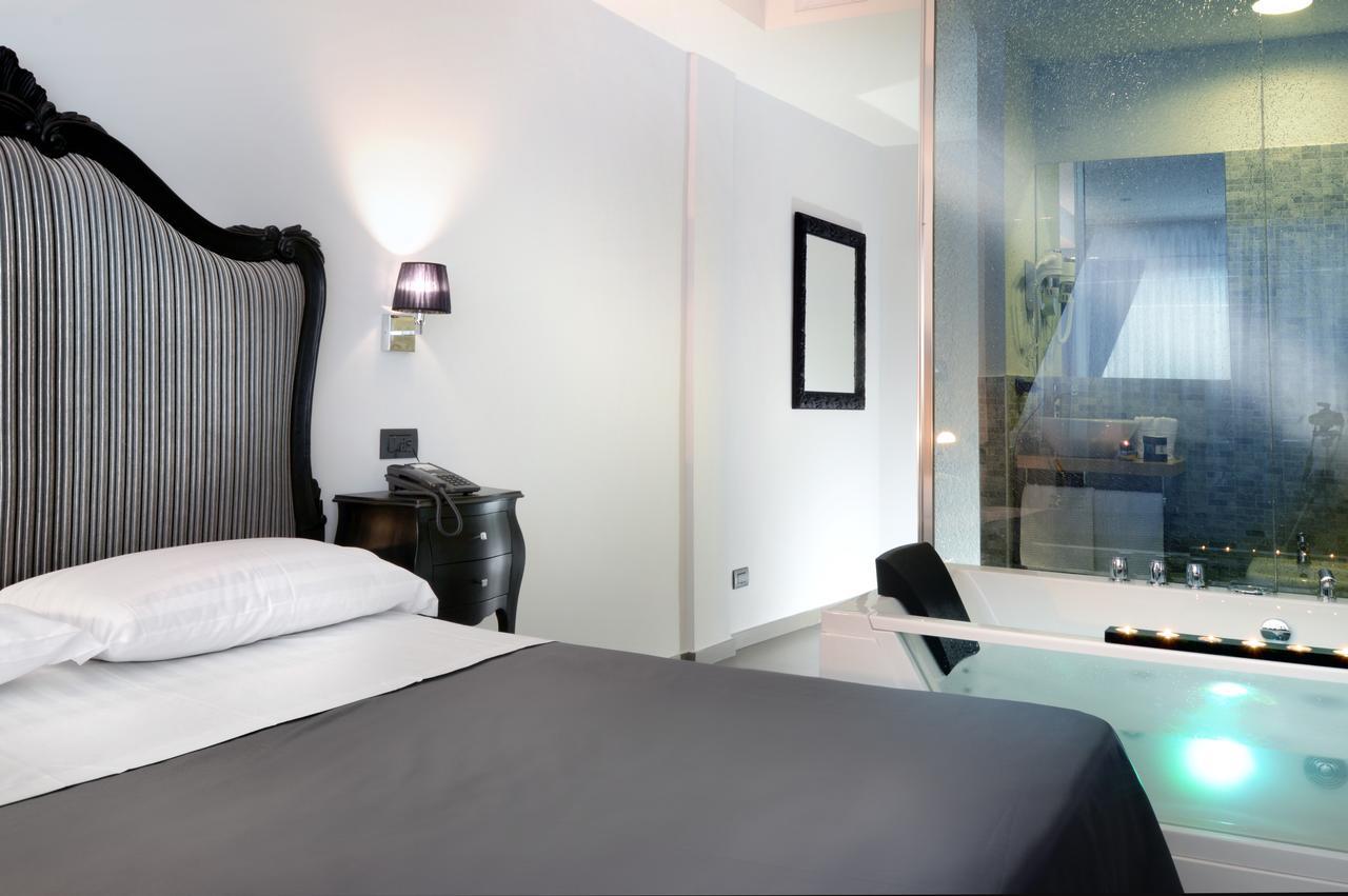 Barbarella Suite Neapel Exteriör bild