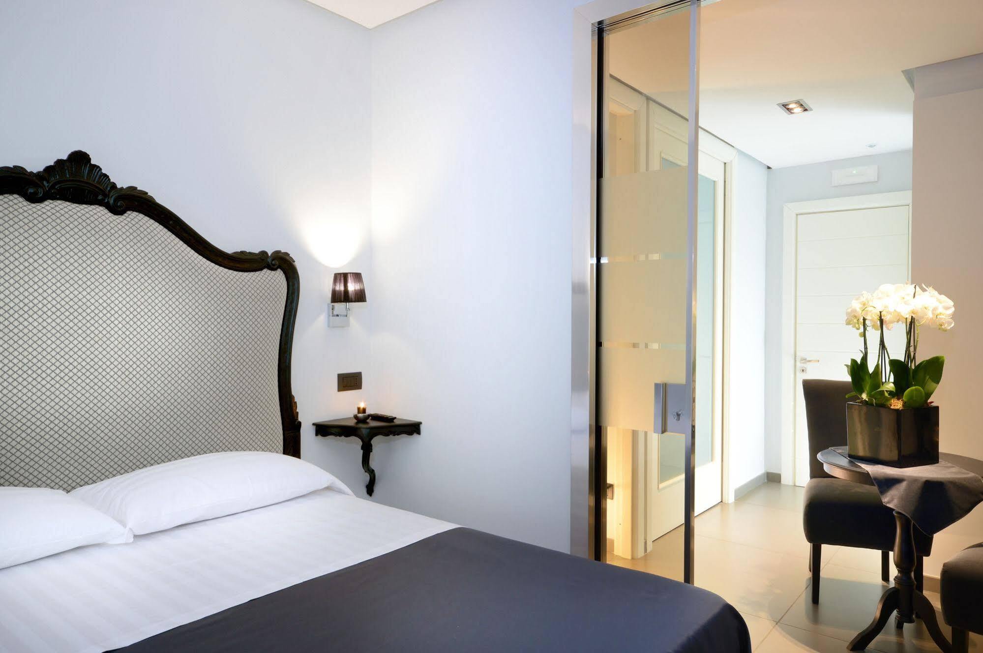 Barbarella Suite Neapel Exteriör bild